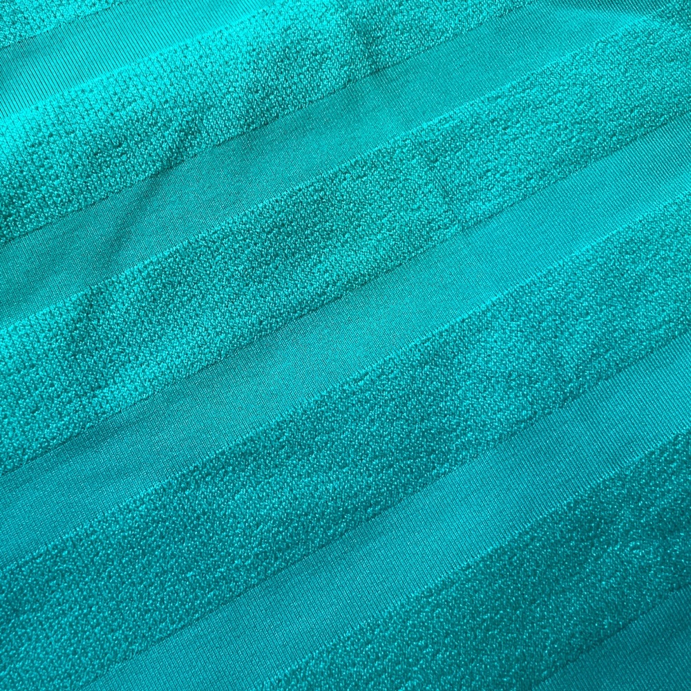 Breathable Turquoise Racer-back Tank - Picture 4 of 6